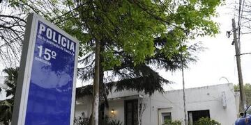 El hombre fue brutalmente golpeado y tuvo que ser asistido en un hospital\u002E