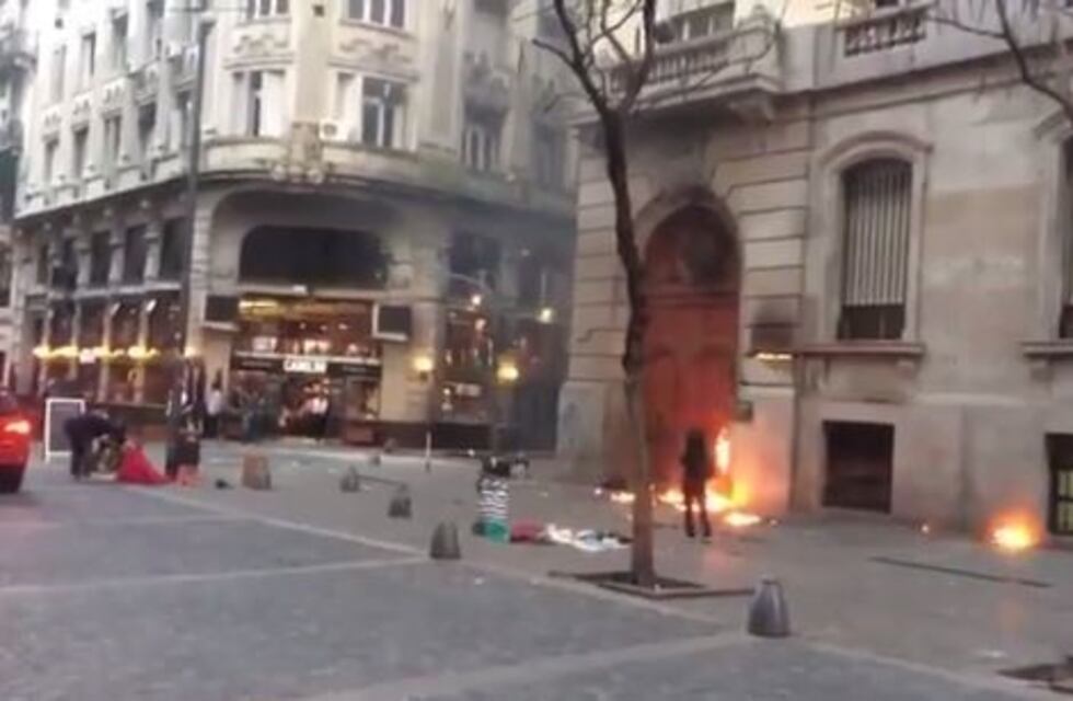 La vicepresidenta de la Legislatura porteña repudió el ataque contra ese edificio