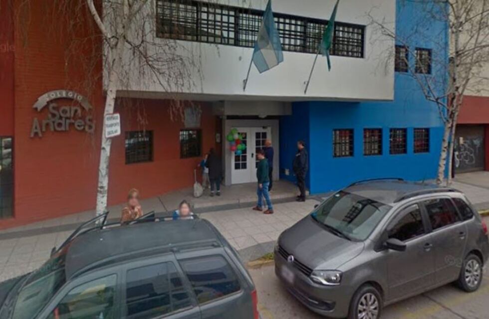 Sorpresivo cierre de un colegio privado deja sin empleo a 50 personas