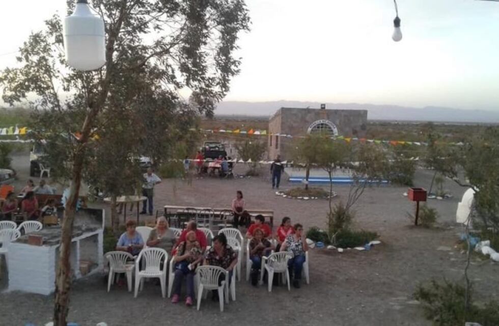 Defecaron en una pileta de agua potable y arruinaron un paraje religioso