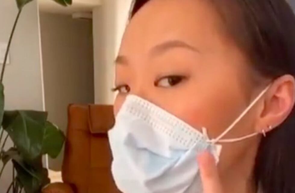 La técnica de una dentista para que el tapabocas quede mejor se volvió viral