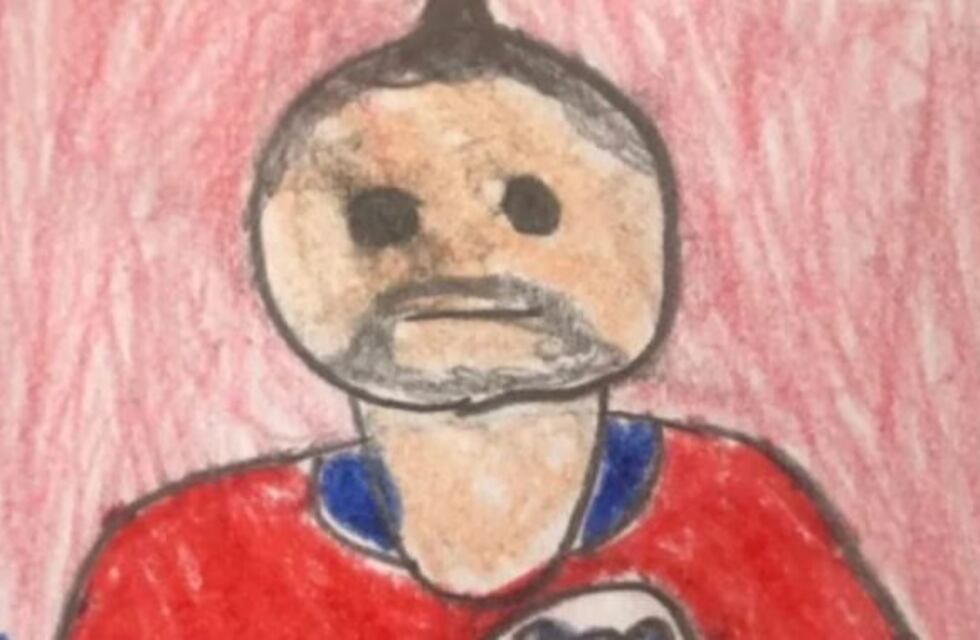 Dibujó sus propias figuritas porque su mamá no podía comprárselas y emocionó a todos