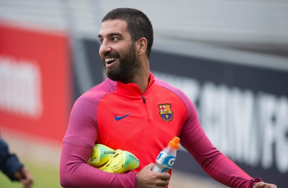 Arda Turan fue condenado a dos años y ocho meses de prisión
