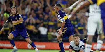 Boca Juniors' Carlos Tevez celebrates after scoring the opening goal during an Argentina's soccer league match against Gimnasia y Esgrima at La Bombonera stadium in Buenos Aires, Argentina, Saturday, March 7, 2020\u002E (AP Photo/Natacha Pisarenko)