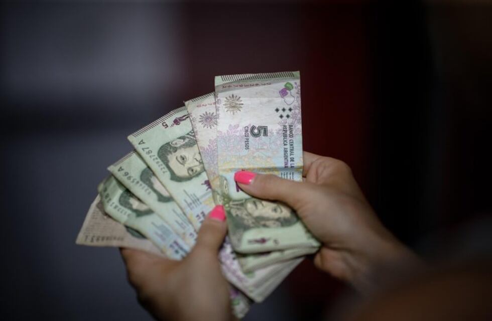Los billetes de cinco pesos salen de circulación este domingo