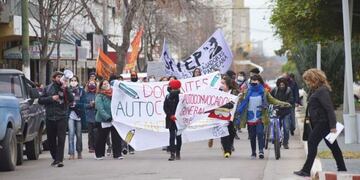 Reclamo de docentes autoconvocados (Vía Santa Rosa)