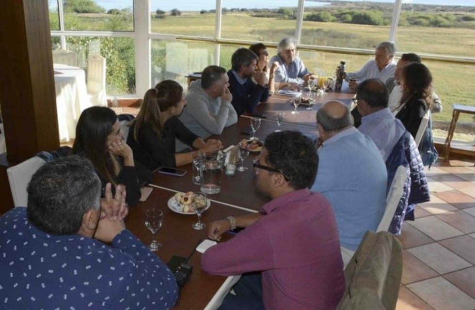Autoridades provinciales y Matías Lammens participan de reunión de trabajo en El Calafate