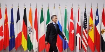 Argentina President Mauricio Macri arrives for the family photo at the G20 Osaka Summit in Osaka on June 28, 2019\u002E (Photo by Ludovic MARIN / AFP)