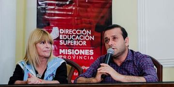 Oscar Herrera Ahuad presentó ofertas académicas para la formación docente