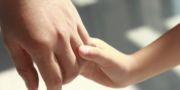 Cuatros niños buscan una familia adoptiva\u002E (Web)