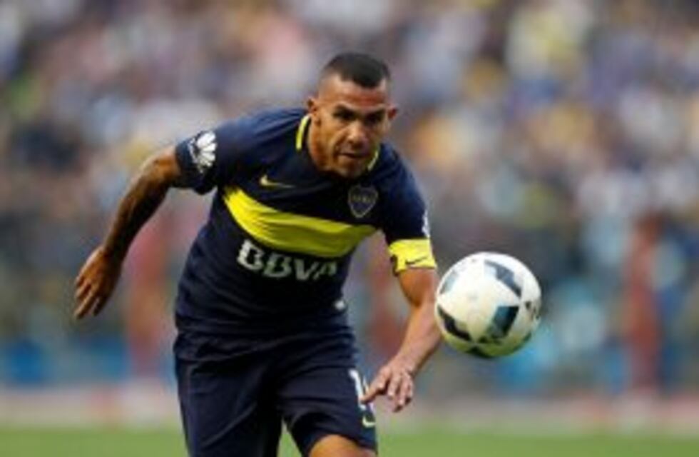 Antes de irse a China, Tevez es el único argentino del medio local en el equipo ideal de América