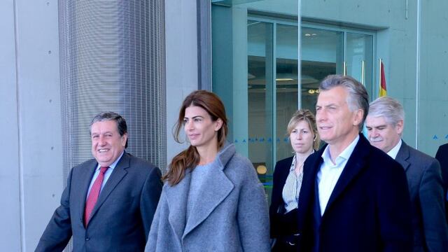 DYN02, MADRID, ESPAu00d1A, 21/02/2017, EL PRESIDENTE MAURICIO MACRI JUNTO A LA PRIMERA DAMA, JULIANA AWADA, HOY AL LLEGAR AL AEROPUERTO INTERNACIONAL DE BARAJAS, EN ESTA CAPITAL, DONDE INICIA UNA VISITA DE ESTADO A ESPAu00d1A. FOTO:DYN/PRESIDENCIA.