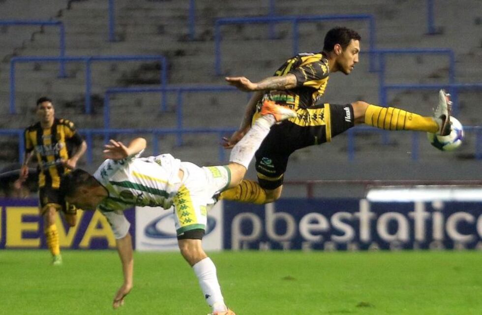 Aldosivi perdió por goleada ante Olimpo y descendió a la B Nacional