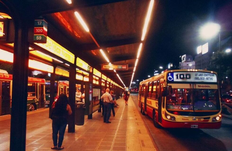 Empresas de colectivos amenazan con suspender el servicio nocturno en el área metropolitana