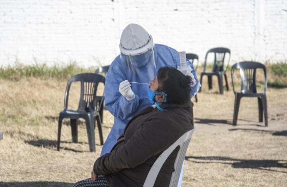 Los números del coronavirus que obligan a Rosario a sufrir más restricciones