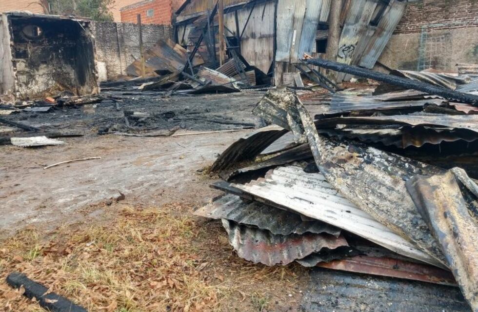 La UNR radicó la denuncia y no descarta incendio intencional en el centro comunitario de República de la Sexta