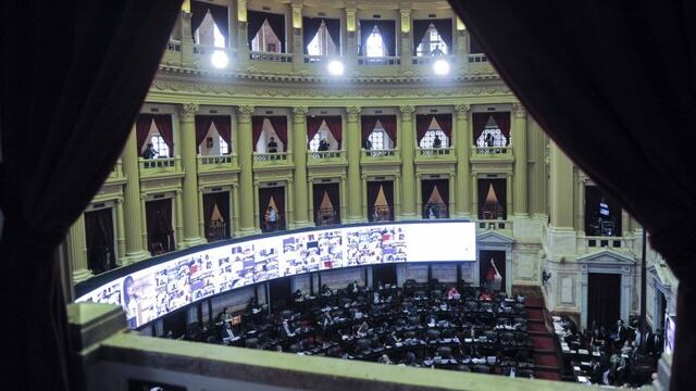 Sesión en la camara de Diputados
Vista del congreso
Diputado
Foto Federico Lopez Claro
Argentina - FTP CLARIN FLC_9148.jpg Z Cimeco