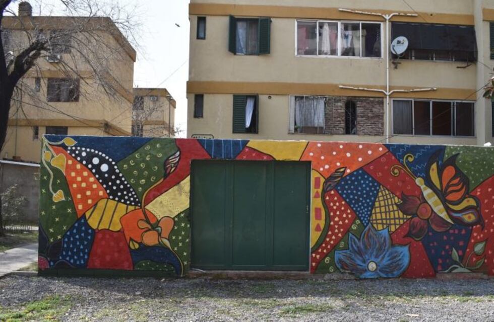 Redecoraron con murales barrio Grandoli