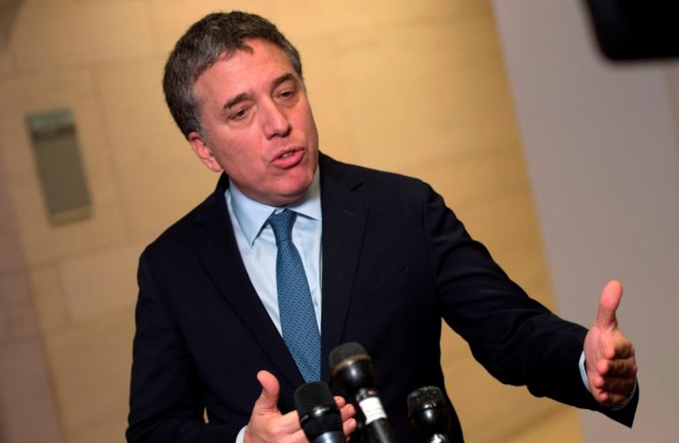 Dujovne recibió el alta tras permanecer internado toda la noche por un dolor estomacal