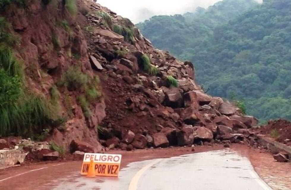 Tras el temporal, hubo un derrumbe en el camino a Cachi