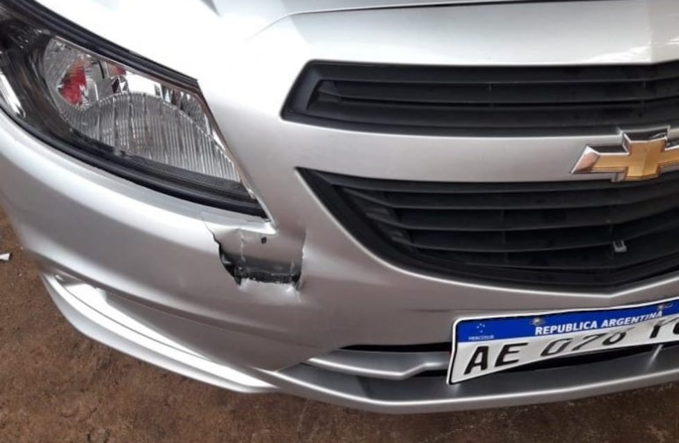 Le chocó el auto dos veces y luego de un botellazo lo dejó inconsciente