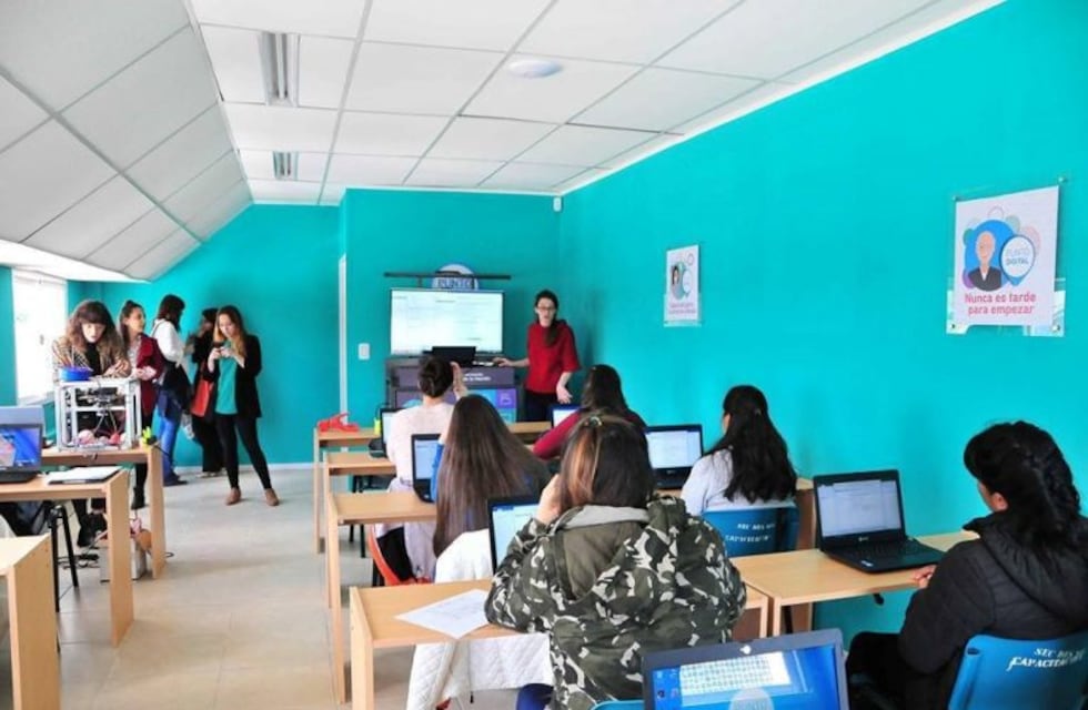 Inauguraron un nuevo espacios de inclusión digital en Viedma