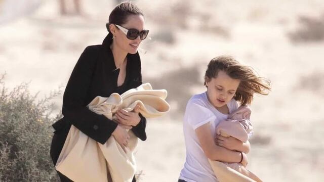 Angelina Jolie vivió un accidentado día de playa y el aspecto de Shiloh captó toda la atención