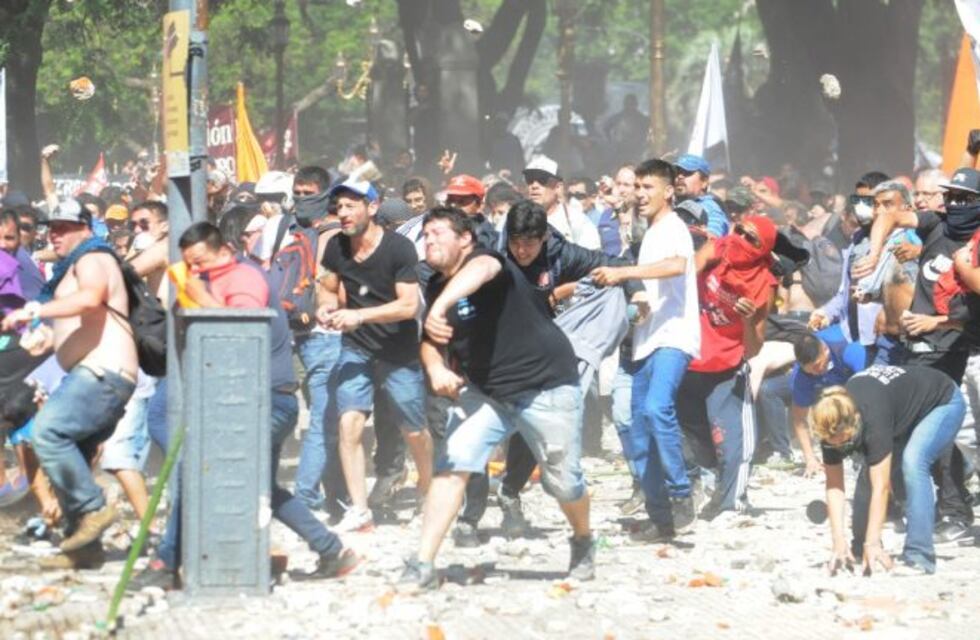 Disponen que seis manifestantes sigan presos por los incidentes en el Congreso