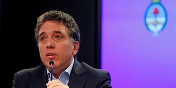 Argentina's Treasury Minister Nicolas Dujovne addresses the media in Buenos Aires, Argentina February 22, 2017. REUTERS/Martin Acosta ciudad de buenos aires Nicolas Dujovne ministro de hacienda conferencia de prensa sobre el nuevo reporte fiscal