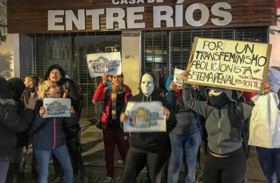 Un grupo de jóvenes marchó por la absolución de Nahir Galarza