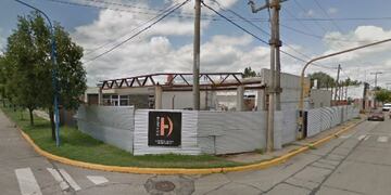 Posible estación de servicio en Suipacha y Fanti