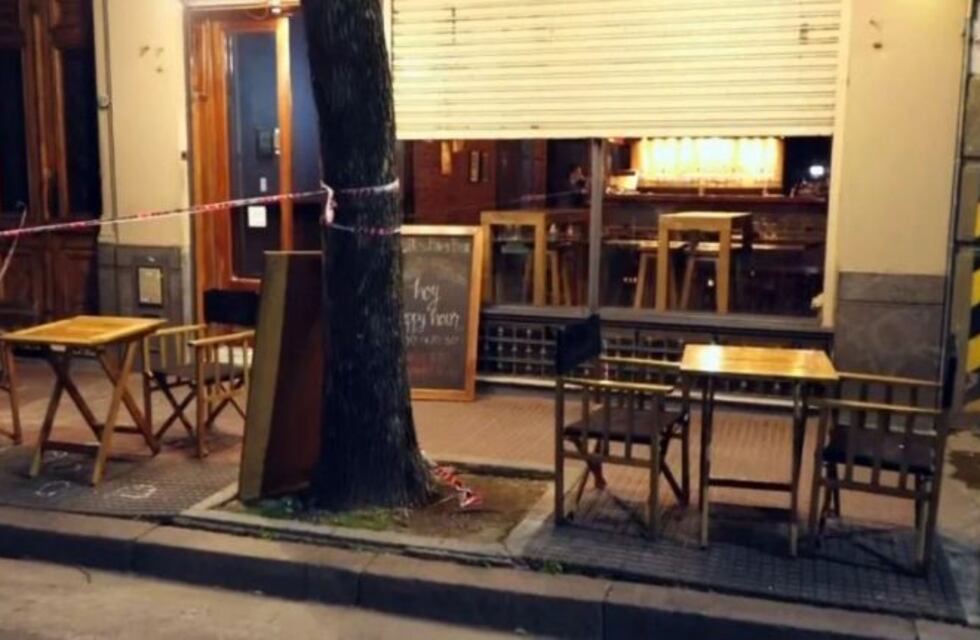 Quisieron robar una cervecería en Constitución y se enfrentaron a tiros con un policía