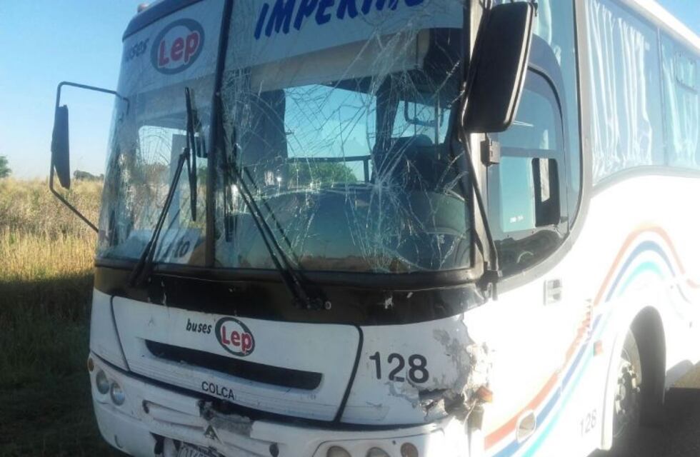 Chocó un colectivo en Baigorria: un herido leve