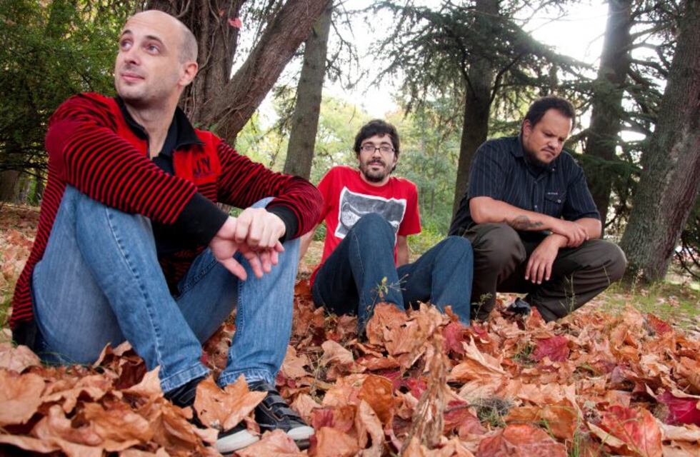 Presenta Trío festeja 15, con entradas agotadas