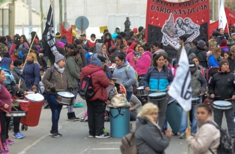 Tres marchas complican el tránsito en Neuquén