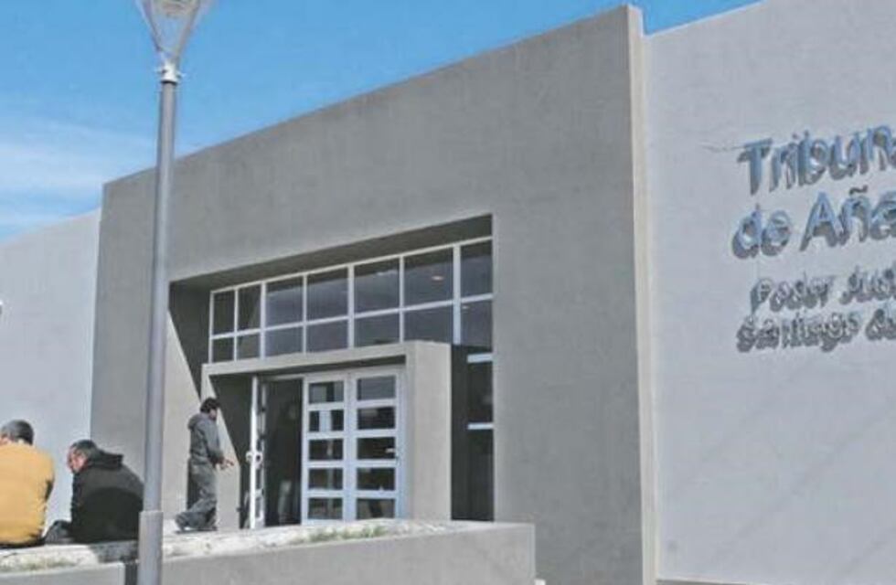 Salieron a vender sermillas y no quisieron volver a su casa por miedo a los golpes de sus padres