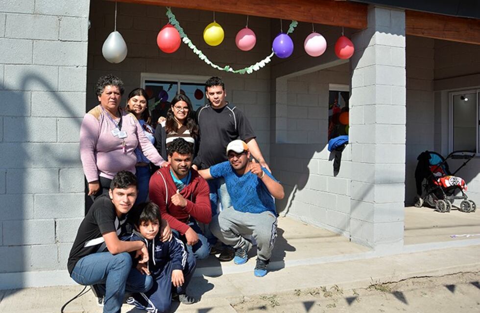 Diez familias del interior de San Luis, ya tienen su casa propia