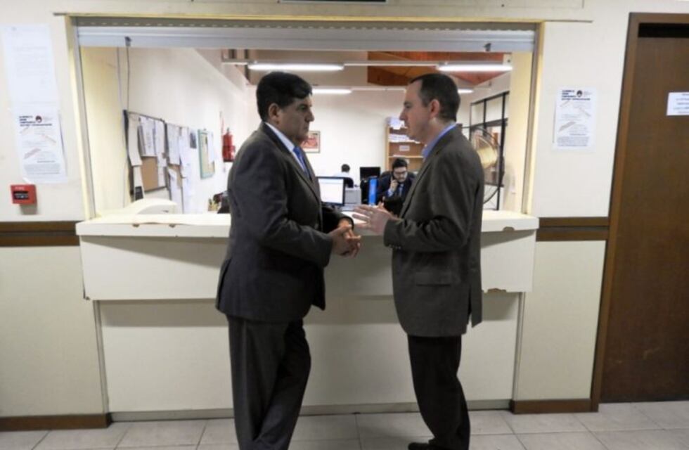 Educación: Arcando se presentó espontáneamente ante la Fiscalía