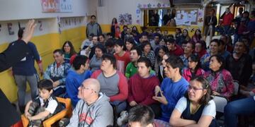 Concejo Deliberante de Ushuaia entrega Cámara digital