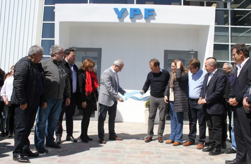 Se inauguró nueva sede de YPF en Las Heras