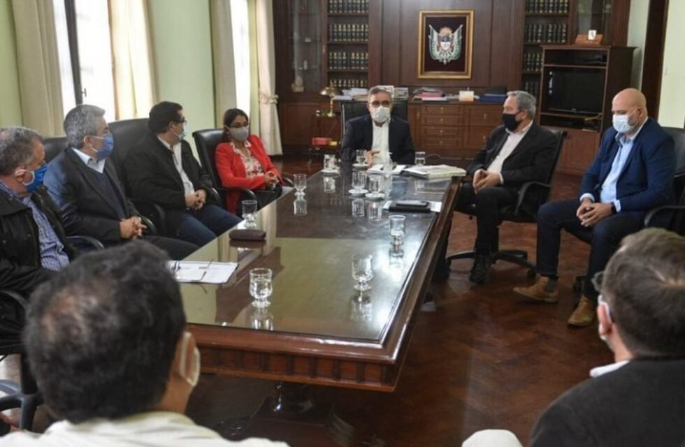 Raúl Jalil se reunió con directivos de YMAD, CAMYEN, Minería y empresas mineras