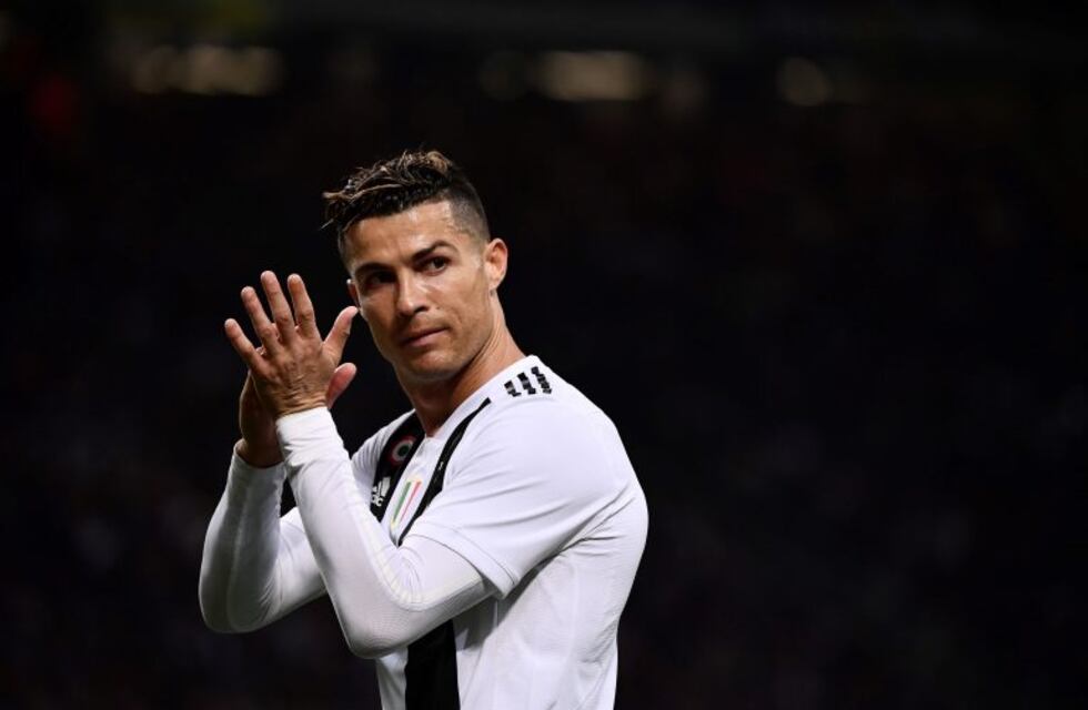Cristiano Ronaldo busca a las mujeres que le regalaban hamburguesas cuando era pequeño