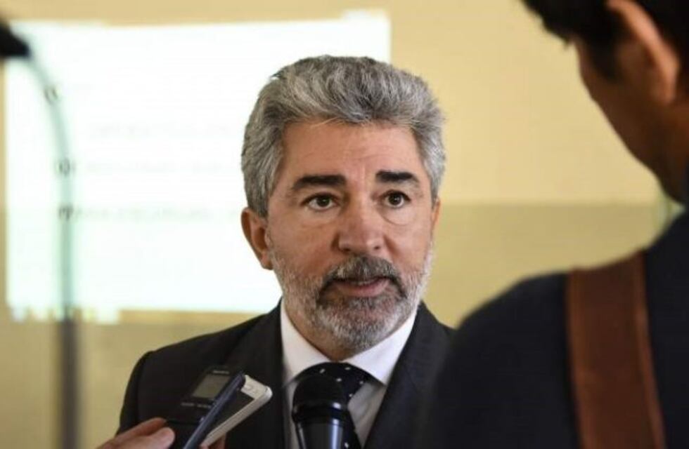 Gutiérrez confirmó que convocará a los gremios docentes para iniciar la negociación salarial
