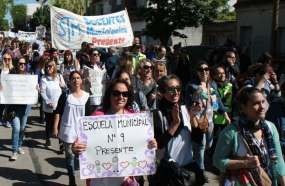Docentes municipales marcharán el lunes por descuentos en las bonificaciones