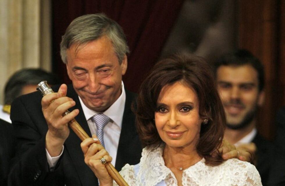 El juez Bonadio ordenó devolver los bastones presidenciales de Cristina Kirchner