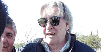 Armando reapareció en Villa Esquiú, para el amistoso con Temperley\u002E Y habló de todo\u002E