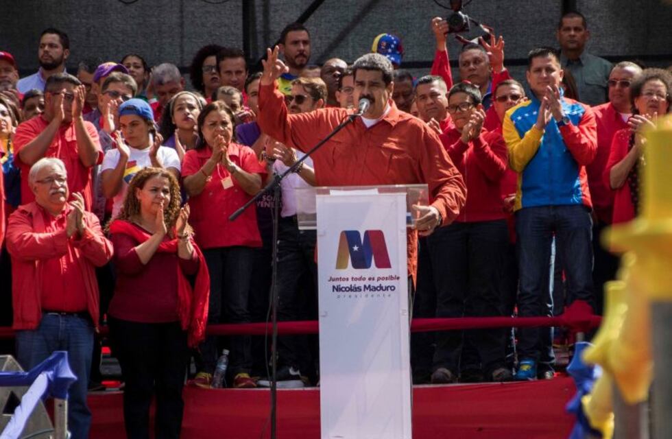 Nicolás Maduro le cantó una grosera versión de "Despacito" a un opositor
