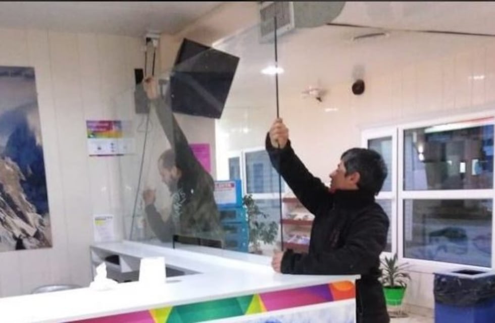 Se vidrió el Centro de Información Turística de El Chaltén