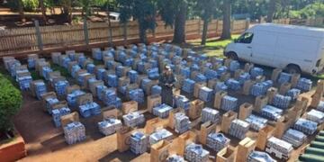 Puerto Esperanza: secuestran cigarrillos y cubiertas sin aval aduanero.