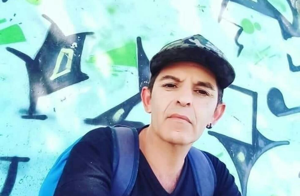 Ariel Monzón pide ayuda para poder reencontrarse con su familia de Paraná